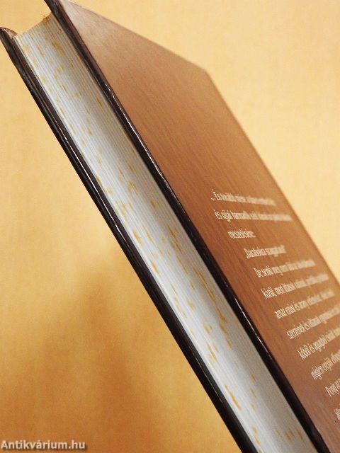 Darabokra szaggattatol