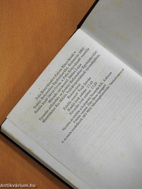 Darabokra szaggattatol