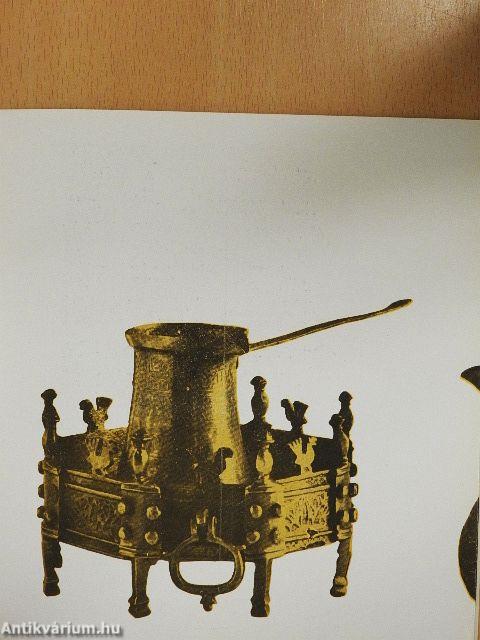 Régi kávéfőzők, darálók és kávéskészletek