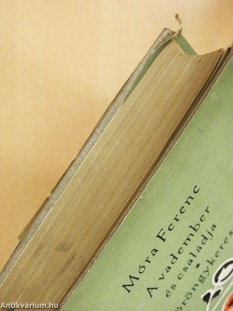 A vadember és családja/Göröngykeresés és más csöndes történetek