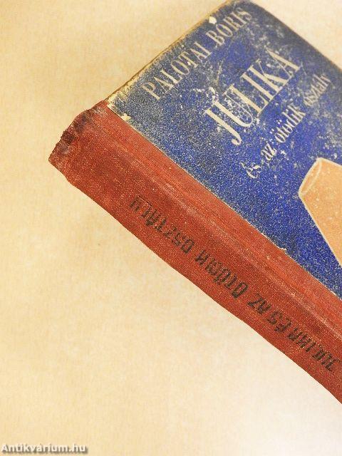 Julika és az ötödik osztály