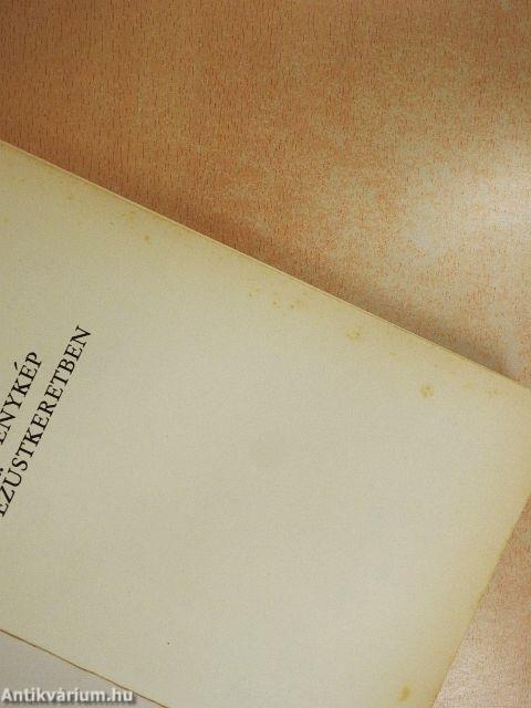 Fénykép ezüstkeretben