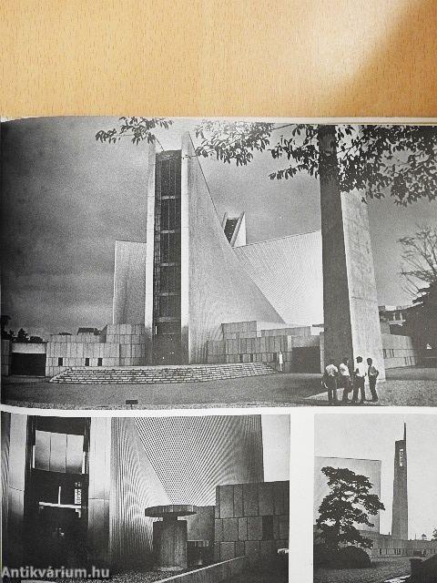 Korunk építészete