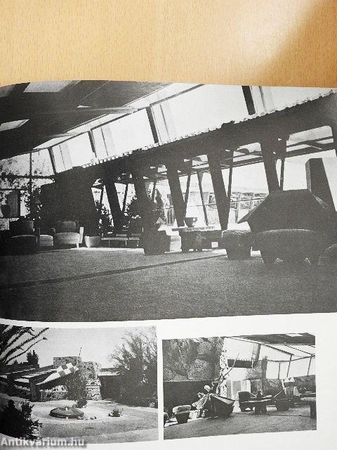 Korunk építészete