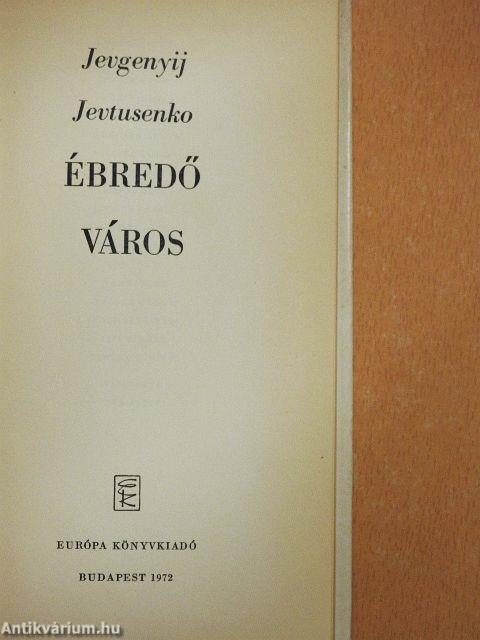 Ébredő város
