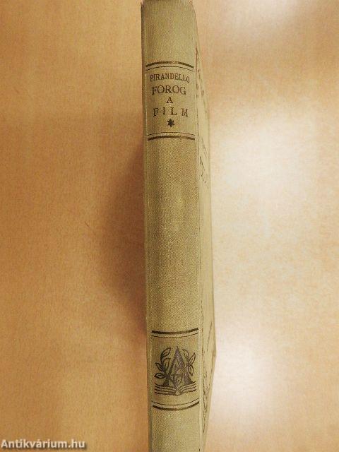 Forog a film...