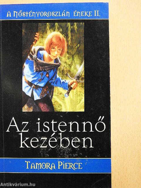 Az istennő kezében