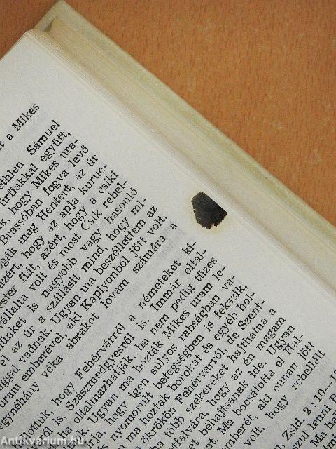 Sanyarú világ I-II.