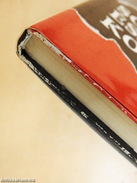 Sörény és koponya