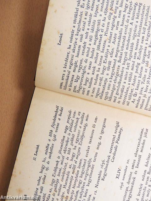 "53 kötet a Magyar Remekirók sorozatból (nem teljes sorozat)"