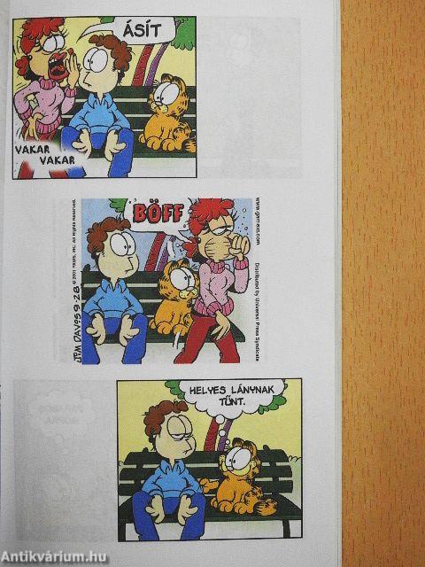 A meccs alatt ásító fiú