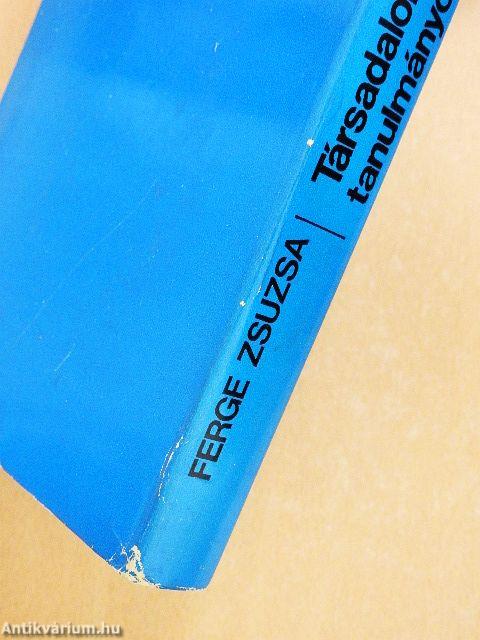 Társadalompolitikai tanulmányok