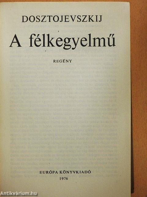 A félkegyelmű
