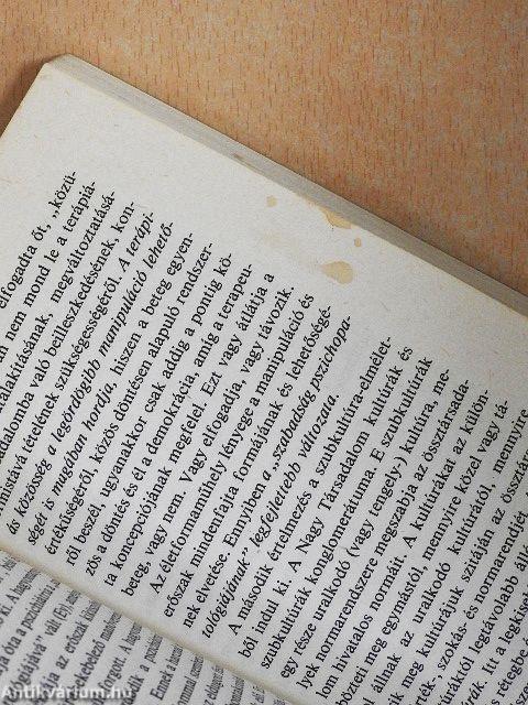 Terápiák társadalma - társadalmak terápiája