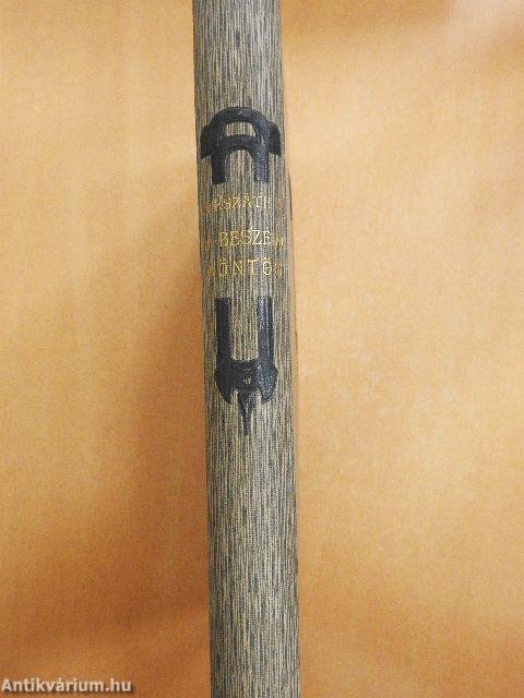 A beszélő köntös/A gavallérok