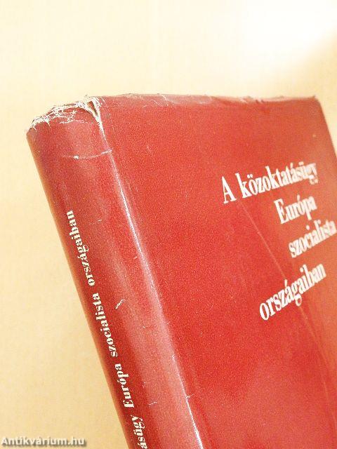 A közoktatásügy Európa szocialista országaiban