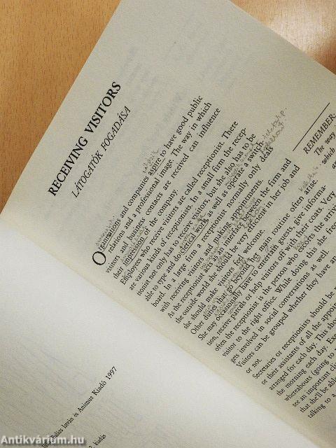 Angol titkárnői kézikönyv