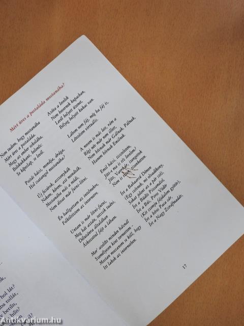 Túl a Maszat-hegyen (aláírt példány)