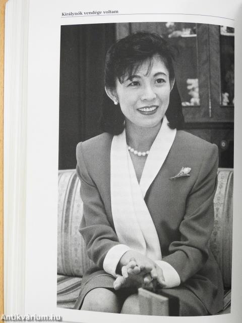 Királynők vendége voltam (dedikált példány)