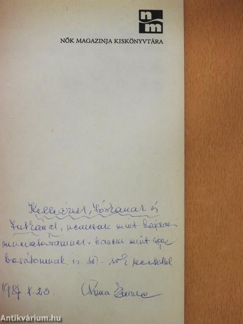 Fészek és fiókák (dedikált példány)