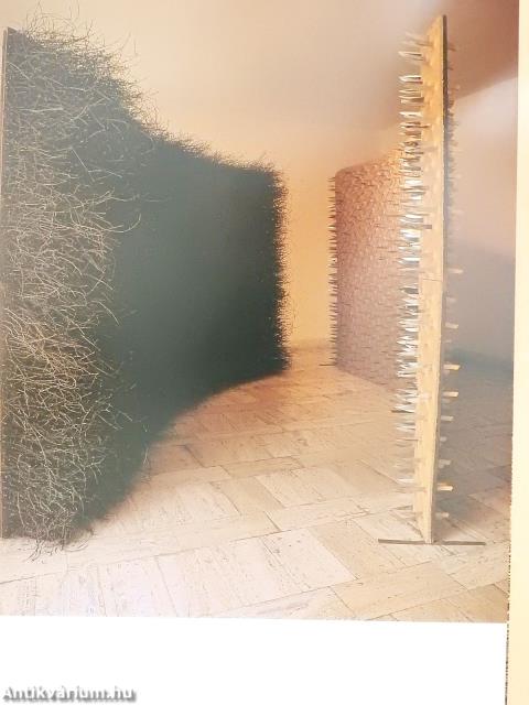 Ilona Németh (dedikált példány)