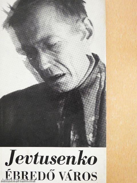 Ébredő város