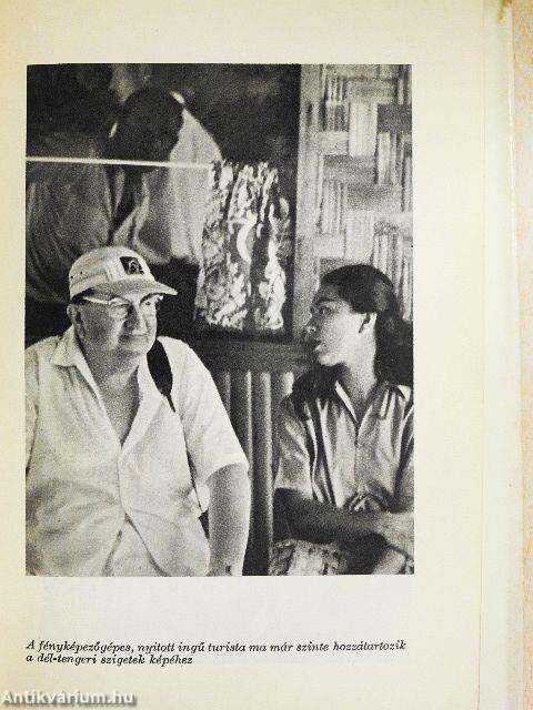 Holdfény Tahiti felett