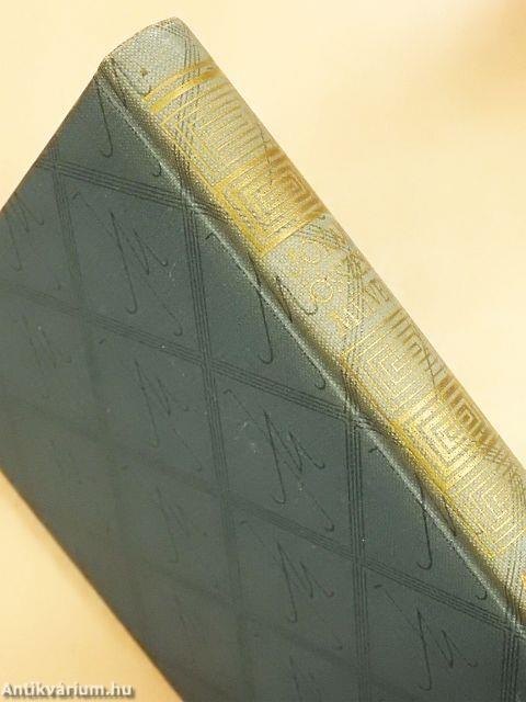 A három márványfej