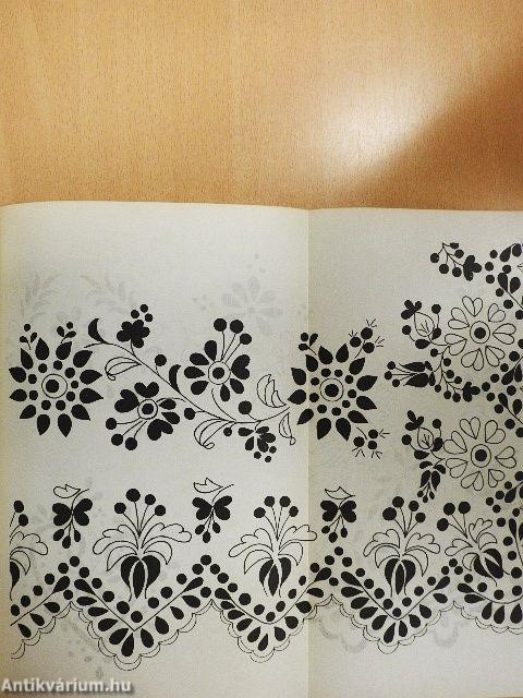 Korai kalocsai hímzések