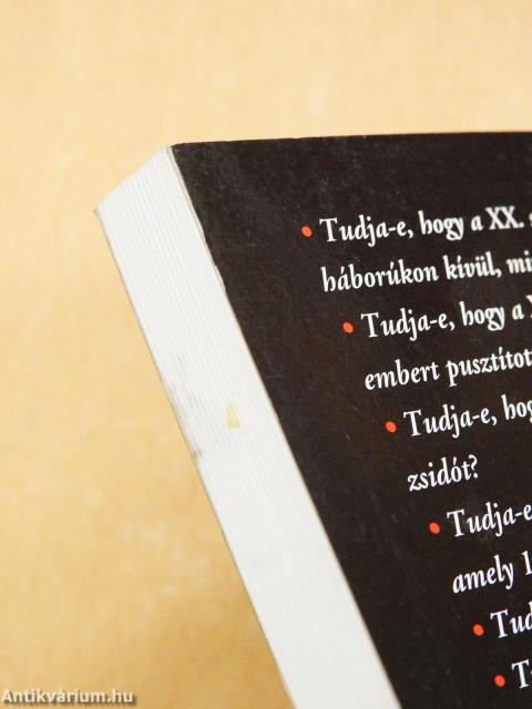 Népírtások a XX. században (dedikált példány)