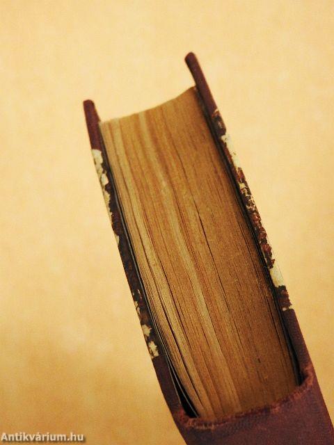 Mácsik, a nagyerejű/Egy falusi Hamlet