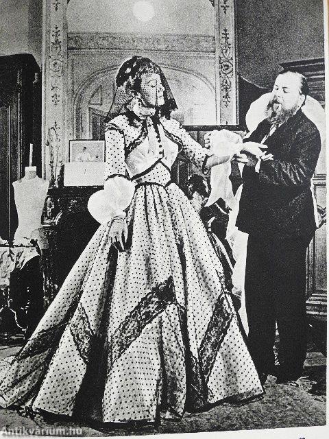 Képes divattörténet az ókortól napjainkig