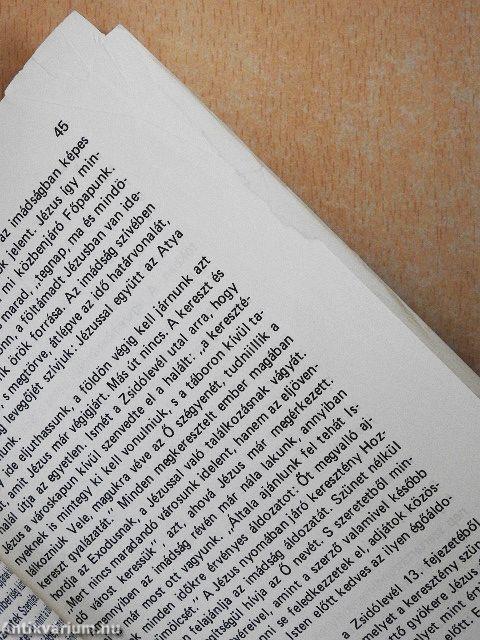 Bennünk a Lélek imádkozik