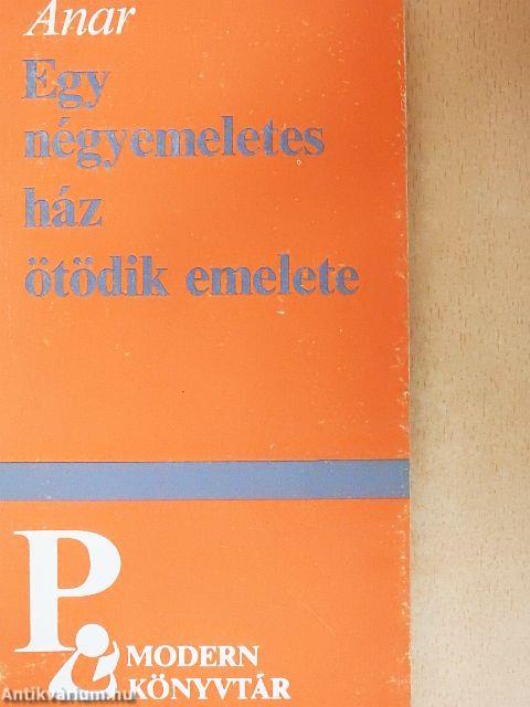 Egy négyemeletes ház ötödik emelete