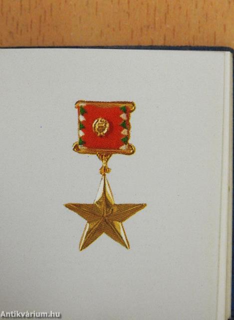 A Magyar Népköztársaság Elnöki Tanácsának kitüntetései (minikönyv)