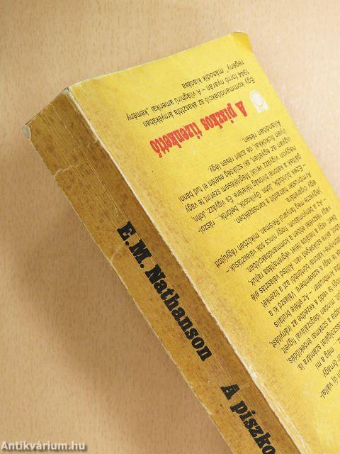 A piszkos tizenkettő