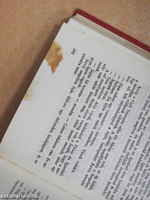 A Diadalív árnyékában