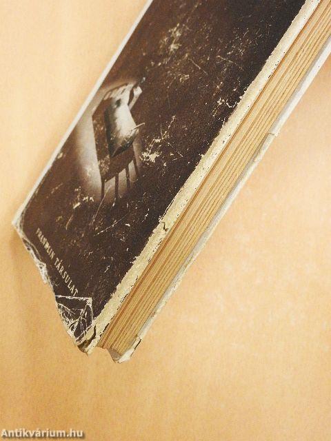 A kispolgár halála/Szűkös viszonyok/Elidegenedés 