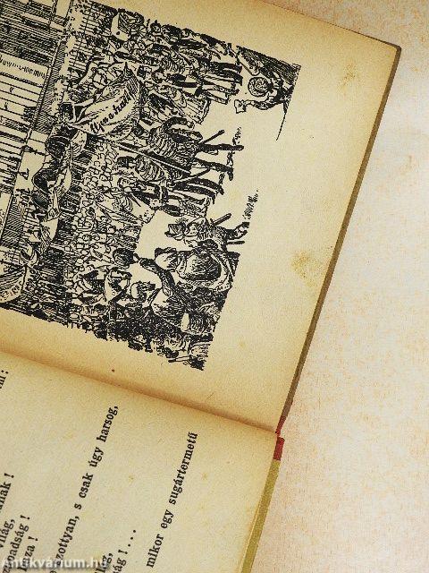 Most szép lenni katonának...