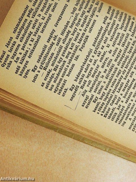 Most szép lenni katonának...