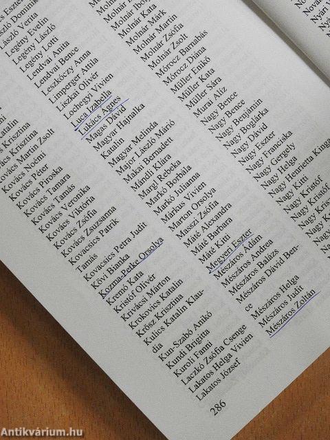 A Pápai Református Gimnázium Évkönyve 2003-2005.