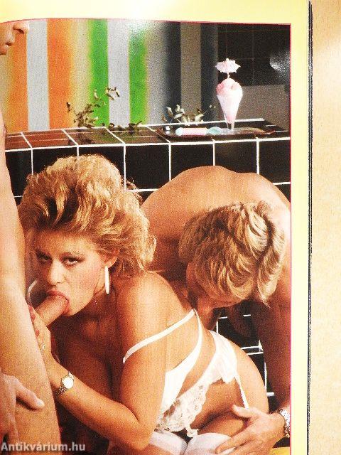 Inside Foxy Lady 28.