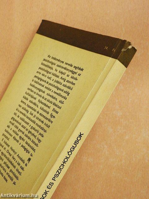 Pedagógusok és pszichológusok