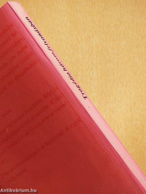 Tragédia három felvonásban