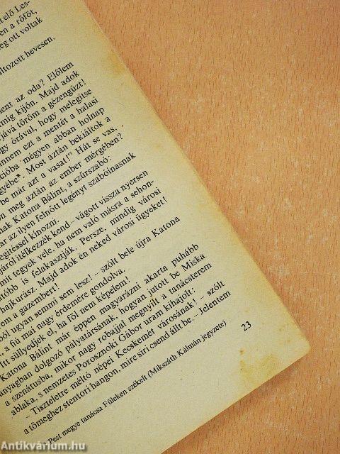 A beszélő köntös/A gavallérok