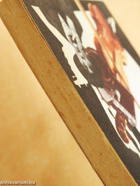 Halál a műteremben/A géppisztolyos bandita