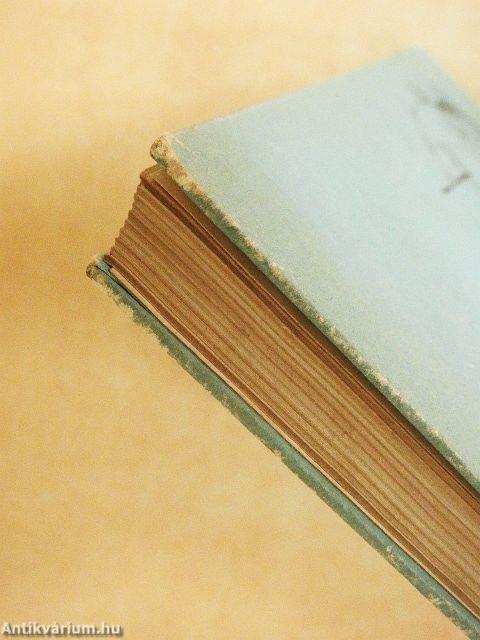 Távolban egy fehér vitorla