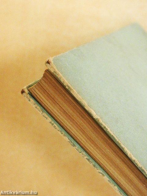 Távolban egy fehér vitorla