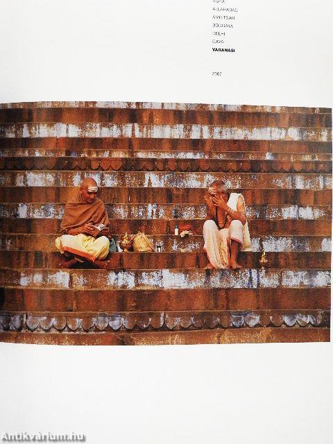 India rejtett mosolya