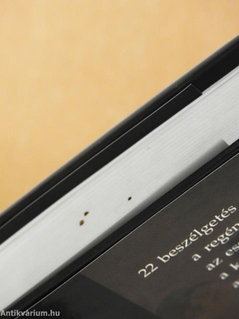 Mikoriak a golyónyomok? (dedikált példány)